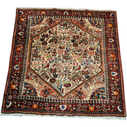 tapis persan Tafresh 127x115